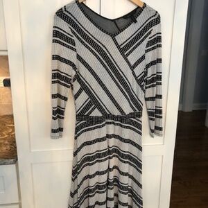 Women's BCBGMaxAzria Size L-3/4 Sleeve Stripe Dress-NWOT